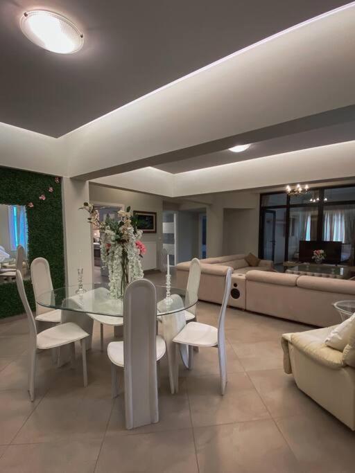 Λabirinthia Apartment Atena Exterior foto